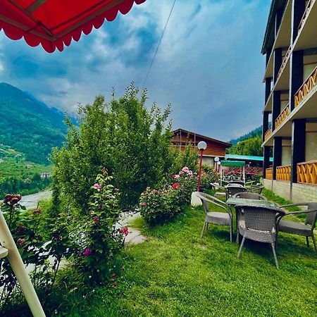 Naina Spring Resort, Manali - Away From City Hustle Manāli Exterior foto